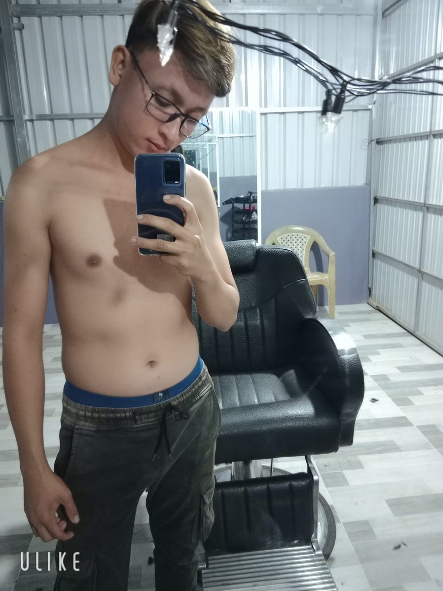 ko982329's tweet photo. Hello, I’m from Cambodia😊🏳️‍🌈🌹 https://t.co/AT9RHuaPAe