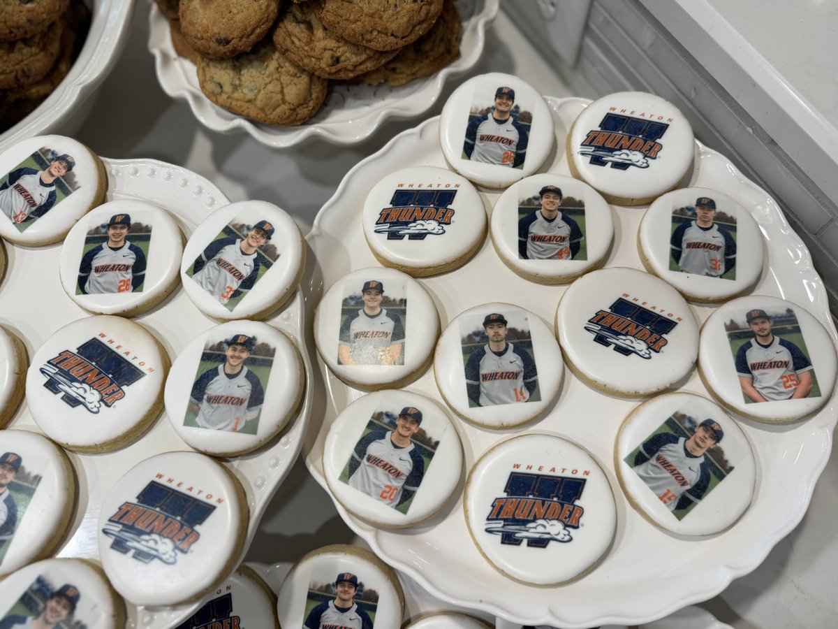 King Roy (@bvanhook82hook) on Twitter photo 