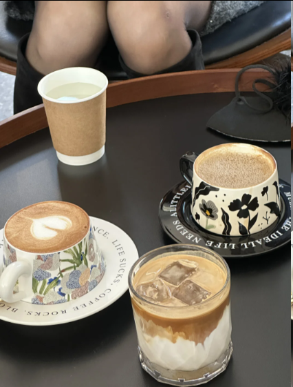 casaprly's tweet photo. Afternoon tea, a relaxing break from the busy schedule, is a gentle reward for a tired soul. https://t.co/3yU6MFm4ja
