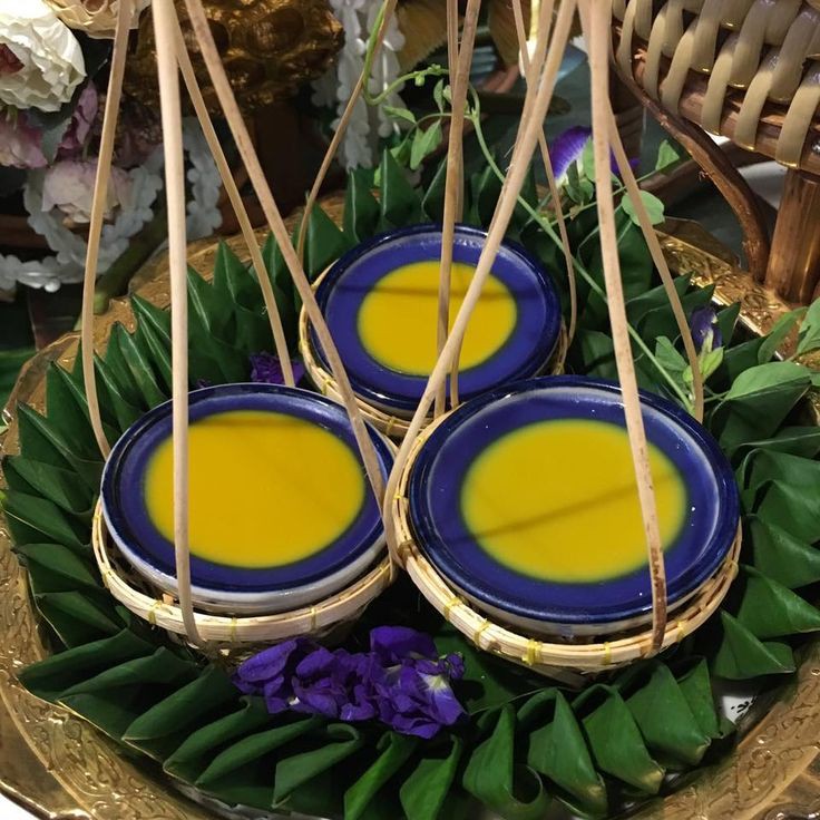 💜 ขนมอันนี้ชื่อว่าอะไรครับ
💙 บุหลันดั้นเมฆครับ
💜 แปลว่าอะไร
💙 พระจันทร์ที่ลอยอยู่ท่ามกลางหมู่เมฆครับ
💜 น่ารักจัง...ผมขอให้สักวัน..คุณเป็นพระจันทร์ที่ไม่ถูกเมฆบดบัง เหมือนขนมบุหลันดั้นเมฆนะครับ
💙 ....

readawrite.com/a/8b6a5fbacdc1…

#สโนว์ไวท์จมซ
#ฟิคจิมมี่ซี #JimmySea #จิมมี่ซี