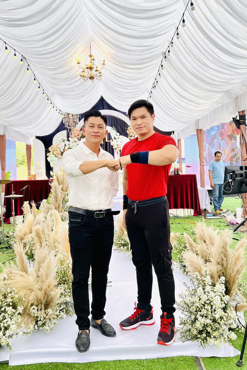 lephamthevu's tweet photo. Trước show diễn đám cưới cháu ruột Thầy Nguyen Phuong #artist #ArtistOnX #TheVu #LePhamTheVu https://t.co/to2fmn7jdq