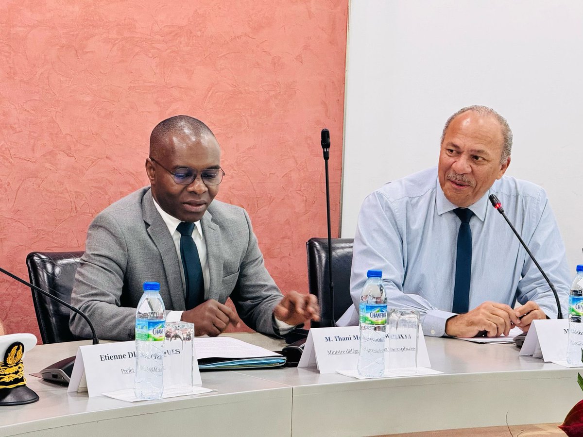 #DiplomatieDesTerritoires 💥 | L’équipe municipale de la <a href="/VilleDuLamentin/">VilleDuLamentin</a> en <a href="/CTM_Martinique/">CTM</a> m’a présenté hier ses actions en matière de coopération internationale avec Santiago de #Cuba. 🇨🇺🇫🇷 

Ces échanges, au fil des années et encouragés par le Maire <a href="/zobda_david/">D_Z</a> ont permis un