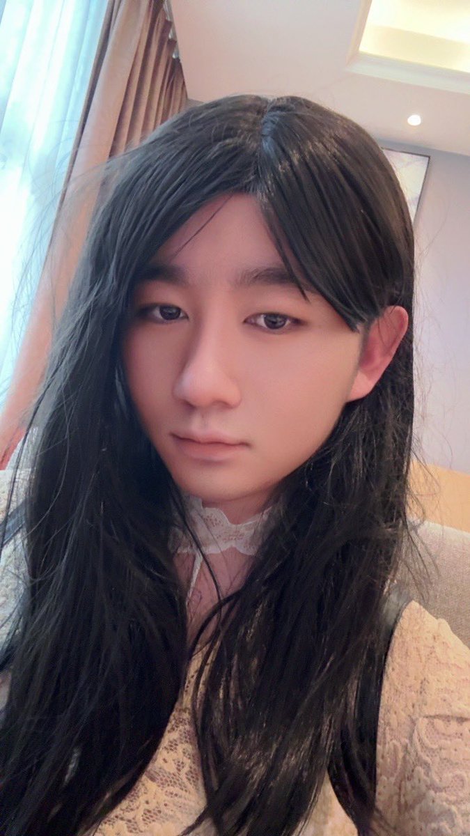 touch29455395's tweet photo. 平时是M，当女装的时候就会变成S，为什么呢？ https://t.co/u0zrNQIPvj