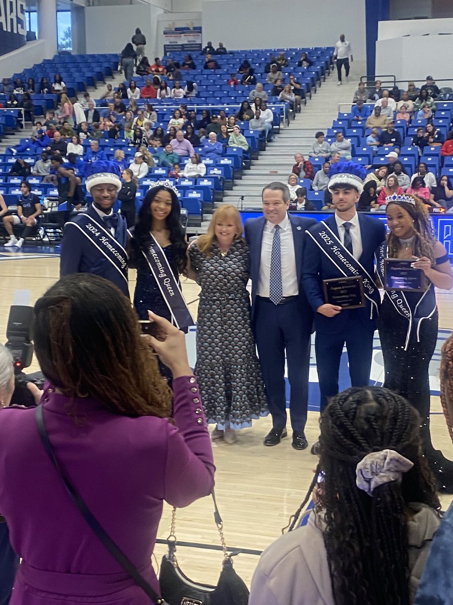 Homecoming Weekend allowed me the pleasure to host the Inaugural HOF Banquet and work courtside with a HOF'r during the big doubleheader. I was blessed to learn about these terrific student athletes