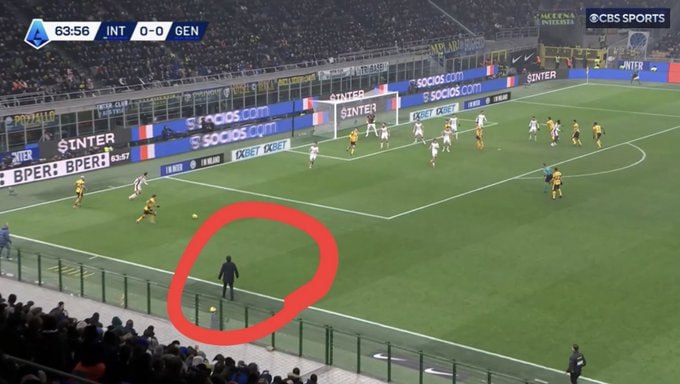 -Gol di uno che doveva avere 3 gg. di squalifica da regolamento
-Mister sempre a 40mt. dall'area di competenza senza problemi
-Processo FIGC per rapporti proibiti con ultrà ancora fermo
-Alla 26° nessun rosso, nessuna squalifica e 1 giallo a partita.

Tutto nel silenzio assoluto