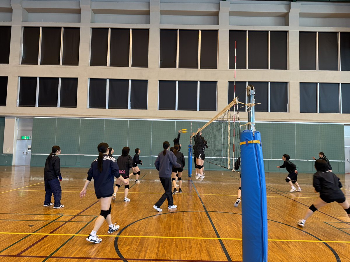 Blue___rabbits's tweet photo. 那須合宿2日目終了！
午後はゲームメインでした！！
アップの鬼ごっこで最後鬼だっ���人、ゲームで負けたチームは罰ゲームがちゃんとあります☠️
寒さに負けずみんなで元気に頑張りました！💪🏻 https://t.co/ItdmuT27gJ