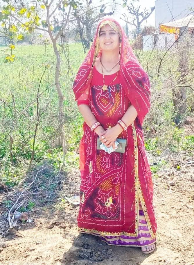 *दुनिया की हर चीज़ का विकल्प है लेकिन खुद का कोई विकल्प* *नहीं,इसलिए सबसे अधिक खुद को स्वस्थ व प्रसन्न रखना जरूरी है।*
          *राम_राम_जी