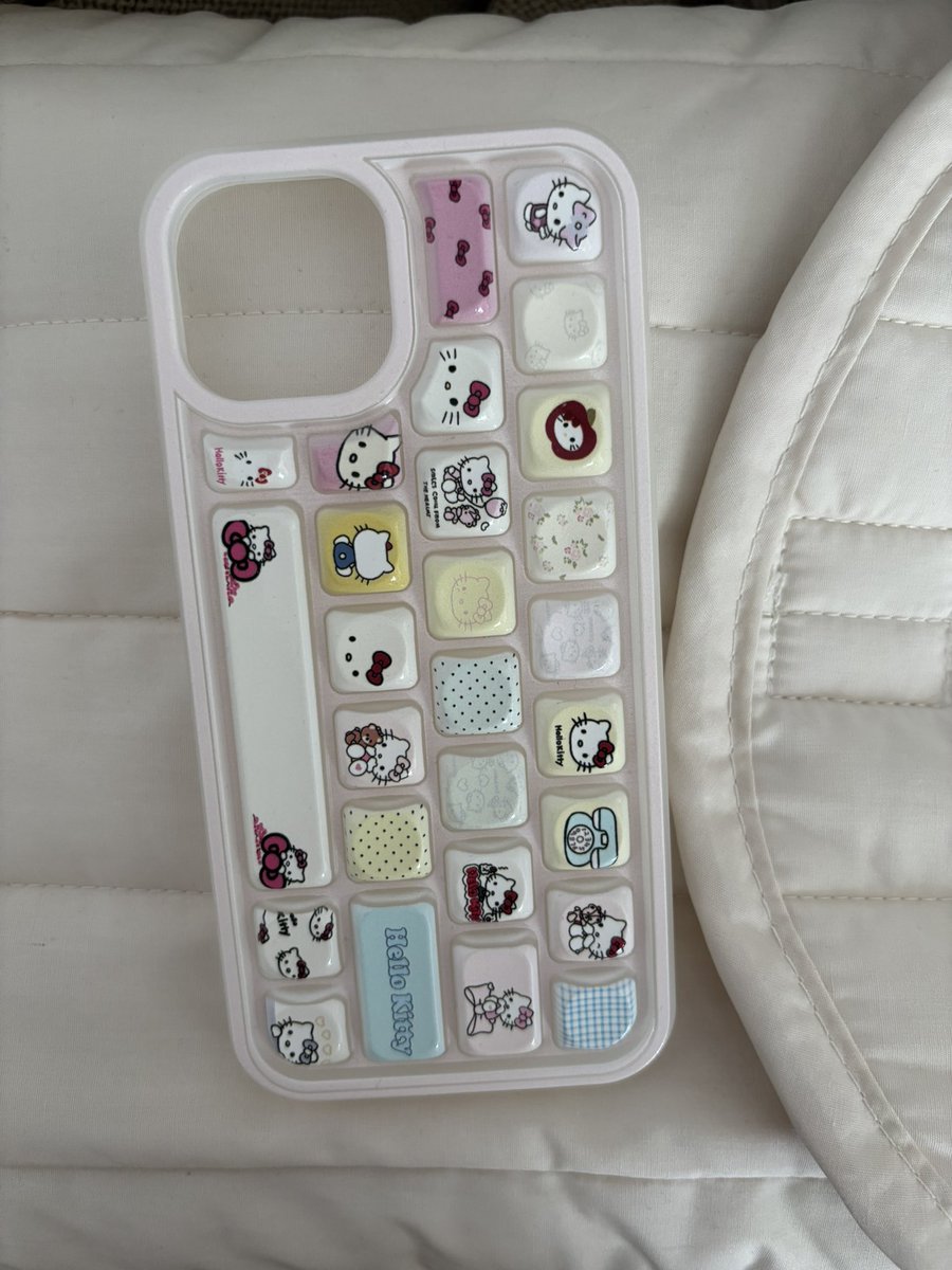 dontbeniraw's tweet photo. เคสคีย์บอร์ด ip15 สีน่ารัก ไม่เคยใช้งาน 75 รวมส่งค่ะ♥️

#เคสไอโฟน #ส่งต่อเคสไอโฟน #ไอโฟน15 #เคสมือถือ #เคสไอโฟน15 https://t.co/L9whhH7qxI