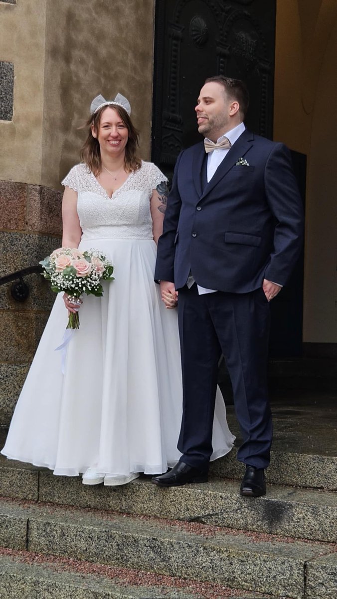 Conzec89's tweet photo. I am now a married man. Did a surprise wedding when doing baptism for our daughter. :D https://t.co/u40nmaUNQ4