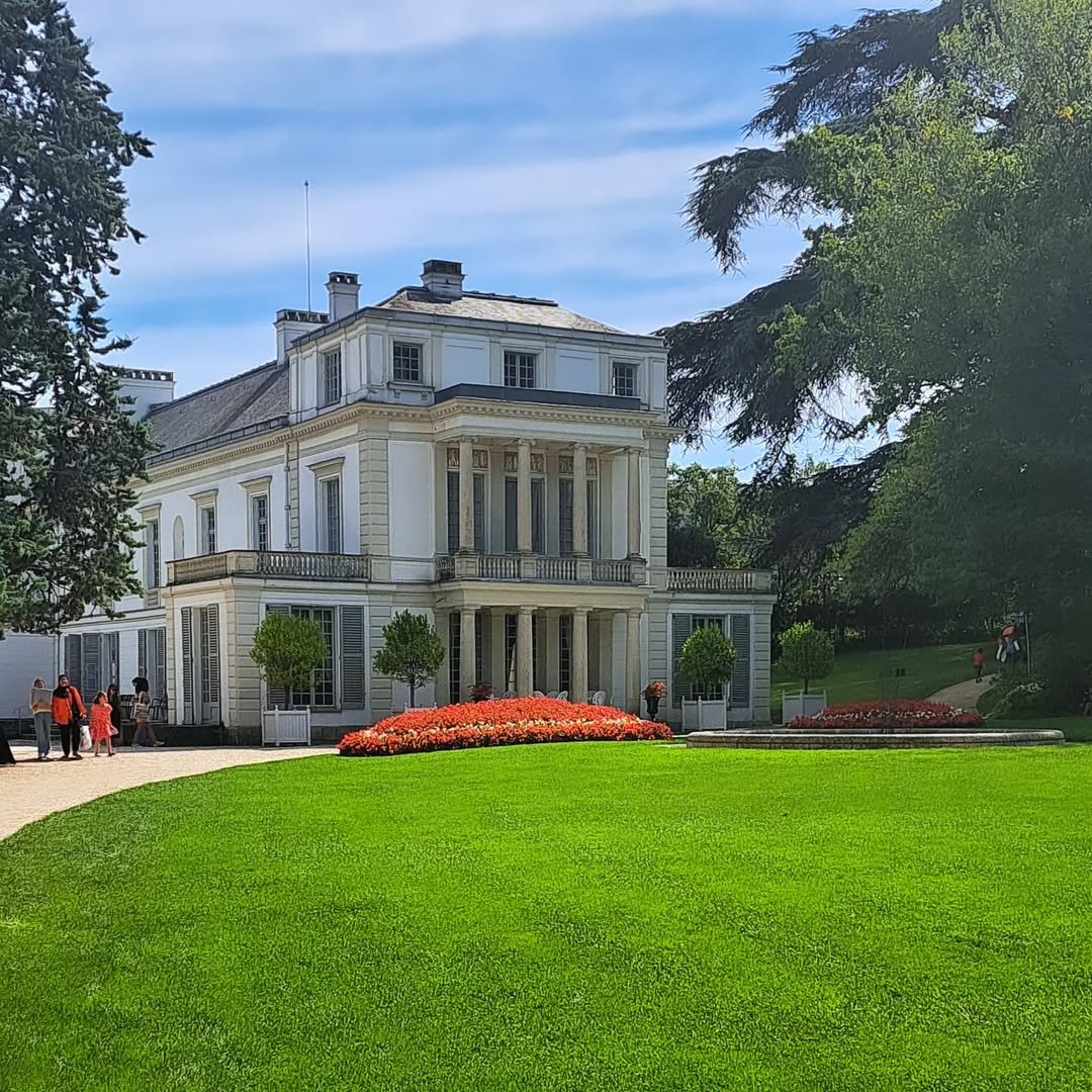 visitparisreg's tweet photo. 🏁 Maison Caillebote 
©paris_arty_
@caillebotte91 #Impressionism https://t.co/BP3QQjmMlp