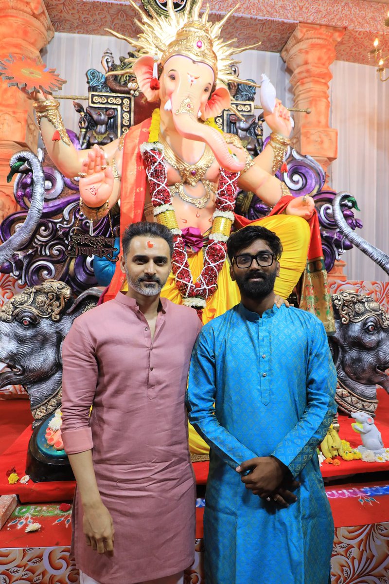 isiddheshRkadam's tweet photo. युवासेना विभाग अध्यक्ष ऋत्विक दुबळे यांस वाढदिवसाच्या हार्दिक शुभेच्छा!!! येणाऱ्या आयुष्यात आपल्याला सुख, समृद्धी, समाधान आणि उत्तम आरोग्य लाभो. संघटनेच्या कामांसाठी तुम्हाला अधिकाधिक कार्यशक्ती मिळो हीच ईश्वरचरणी प्रार्थना!!! 

#HappyBirthday #YuvaSena. https://t.co/e3JiRknkZJ