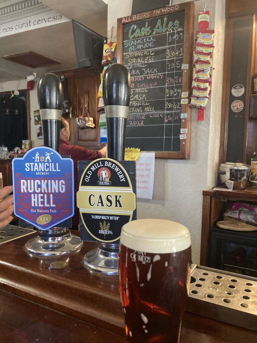 YorkSPBW's tweet photo. Had a cracking afternoon @TheJunctionCas 6 wonderful beers from wood casks on.. fab to catch up and meet new folk @MancSpbw @SPBWWestRiding @WakefieldCamra @OldMillBrewery @StancillBrewery first time to have @wakeywakeybrew &amp; it was smashing 👏looking forward to more socials 🍻🍻 https://t.co/J47ggvB8gc
