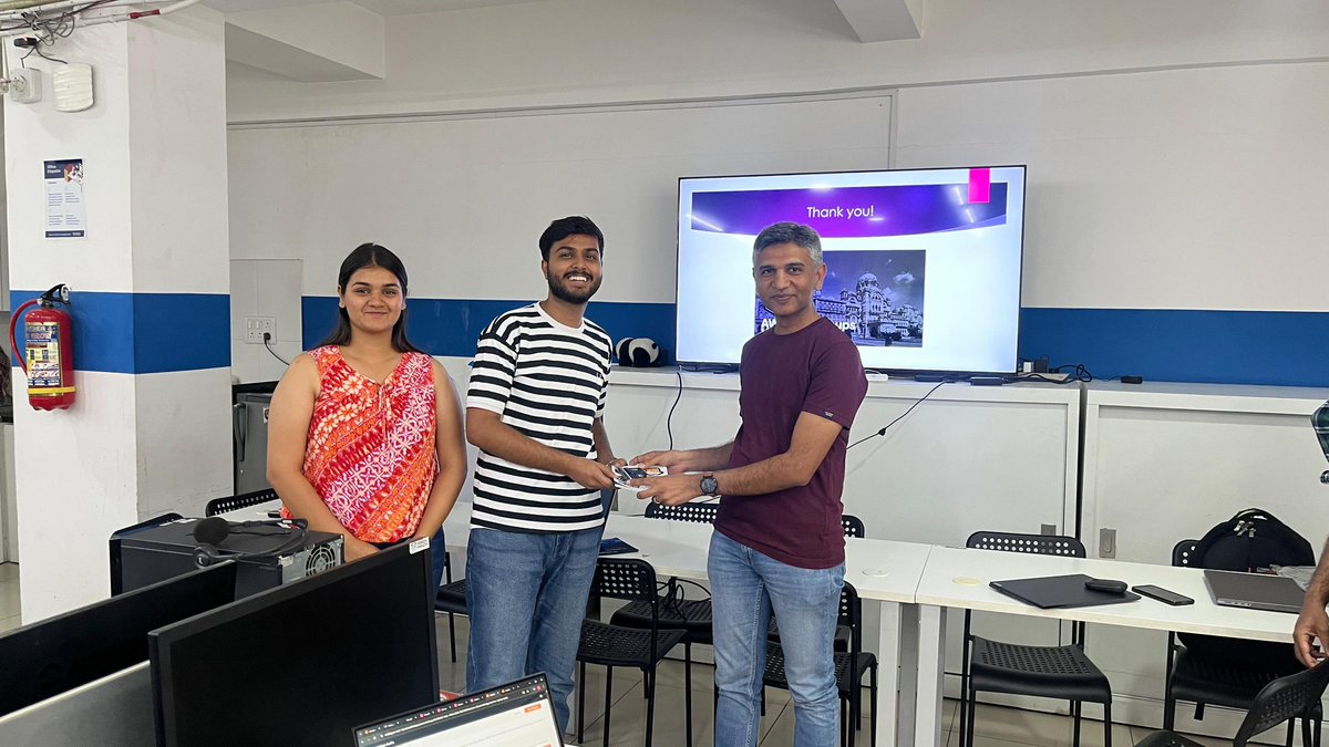 AWS User Group Vadodara tweet media