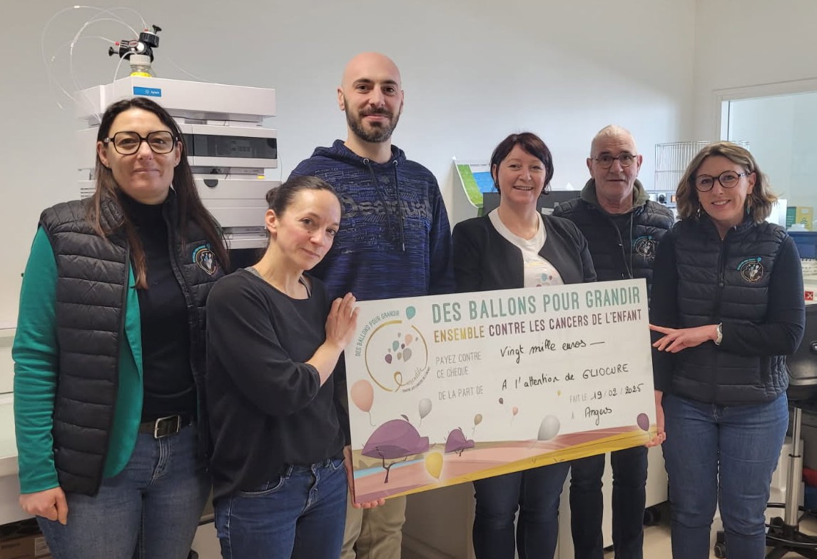 Mercredi nous recevions, dans nos labos au sein de l'<a href="/UnivAngers/">Université d'Angers</a>, l'équipe de #DesBallonsPourGrandir venus renouveler leur soutien à nos travaux sur les tumeurs cérébrales pédiatriques.
Un grand merci à tous les donateurs pour ce don de €20.000 !
#neurooncologie #GITC #atrt