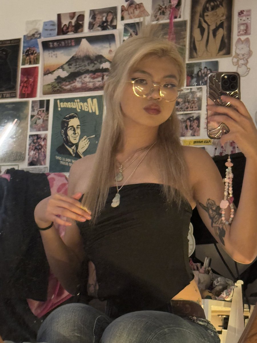 natural blonde (ᐡっˉ͈̀꒳ˉ͈́ ᐡ) ˚.⁺⊹ .ᐟ