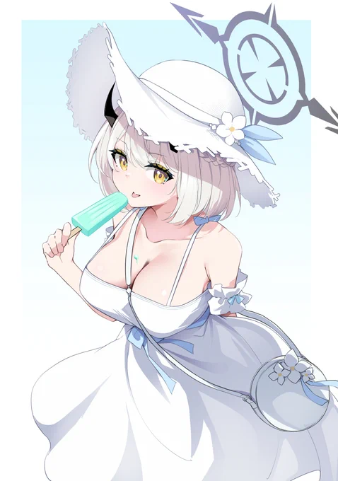 トリミングしていない白ワンピが似合う女 