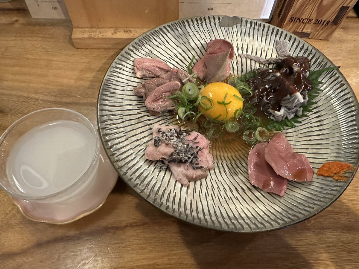Hanafubuki0511's tweet photo. これうま、うま～✨✨
 #肉刺し盛り
 #產土 https://t.co/PLnDhjw6mB
