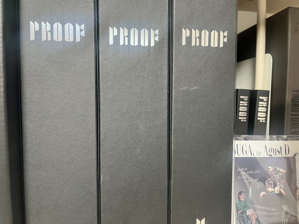 아래 사진에 있는 굿즈 모두 양도 합니다
가격은 제시 부탁드려요 
급전이라 최댜한 먖춰드립니다

방탄소년단 BTS 공식 비공식 굿즈 판매 양도
RM JIN SUGA JHOPE JIMIN V JUNGKOOK 알엠 진 슈가 제이홉 지민 뷔 정국 앨범 포카 시그 멤버십 앨범 디비디 DVD POCA ALBUM 공방 방탄 데코키트 DECO KIT