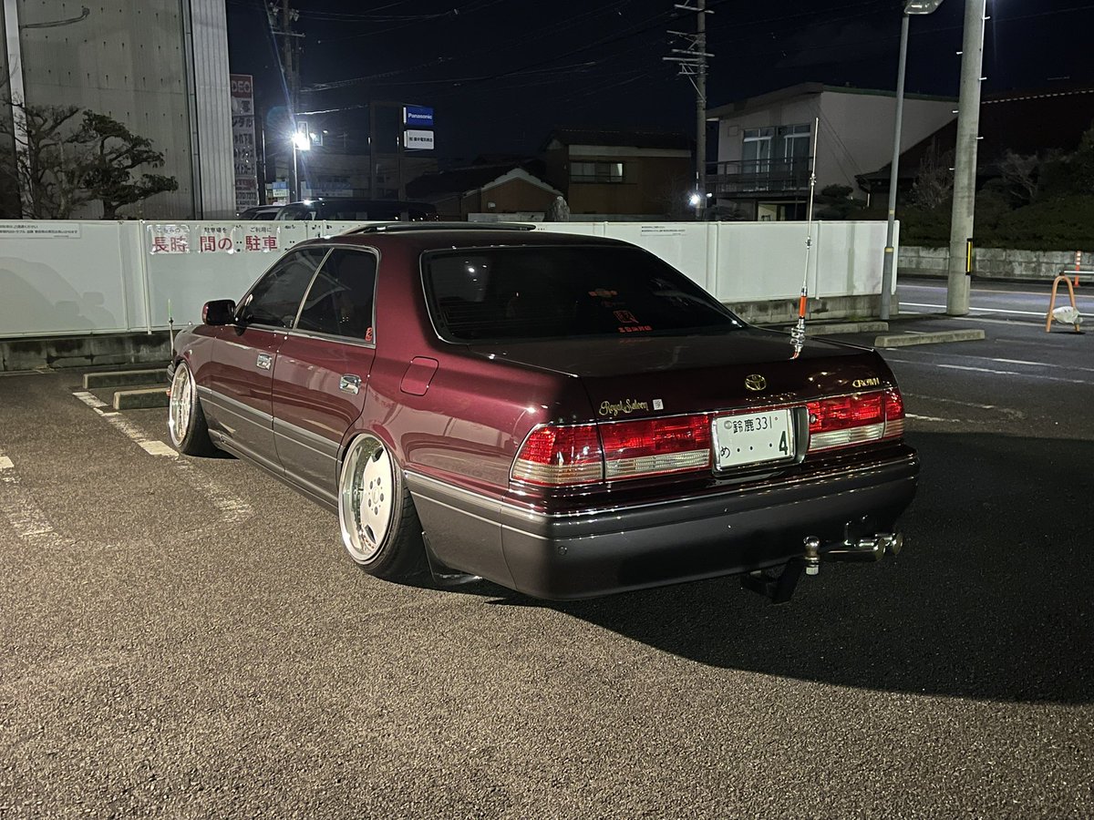 Y_15_55's tweet photo. #車売ります
15クラウン
平成10年式
走行距離12～13万キロ
車検令和7年10月
走行中車体が震う不具合有ります
実車引取りに来て頂けると助かります
ナンバーカバー、アンテナ外します
ティッシュカバー、ダッシュマット外します
希望額100万 https://t.co/NzOmGUy3kD