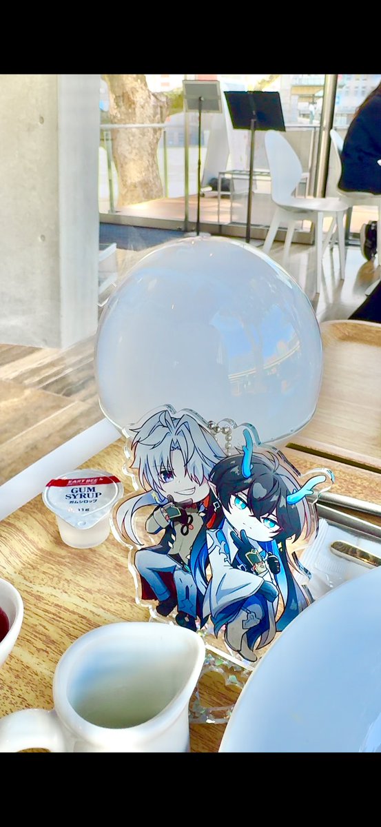 はるかこさんと美術館に行ったりカラオケで水龍吟流しながら丹楓様描きあったりしてました!
この美しい丹楓様の他に3枚も色紙頂いてしまい宝物がいっぱい貰えた一日でした………😭🙏 