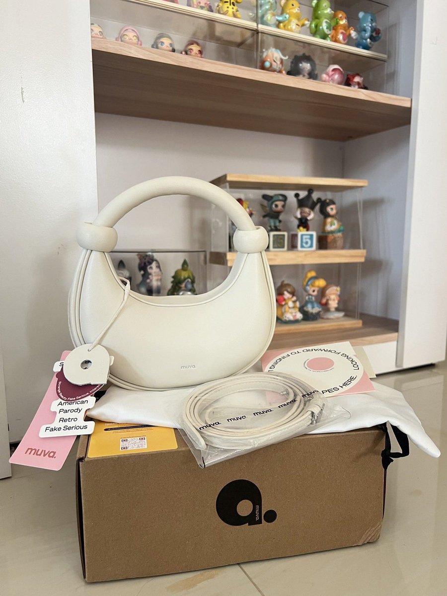 merqliz's tweet photo. ส่งต่อ muva | croissant - 1,590 ส่งฟรี
สั่งจาก Jam Official
เค้าใช้เอง มีตำหนิตามรูป
มีอุปกรณ์ครบ + ถุงผ้า 🛍️🎀

#muvathailand #ส่งต่อ #ส่งต่อmuva #ส่งต่อกระเป๋า #ส่งต่อกระเป๋ามือสอง #muvabag #muvaboston #ส่งต่อเสื้อผ้ามือสอง #ส่งต่อเสื้อผ้า #โล๊ะตู้เสื้อผ้า https://t.co/WKTsdKLk8B