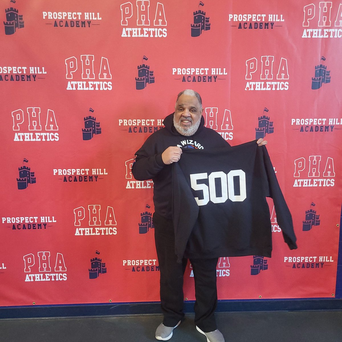 Coach_D21's tweet photo. Shoutout Coach Brian Harris from PHA Girls Varsity on his 500th WIN‼️... From the days at Arlington Catholic to Somerville High (which the sign from Fleetcenter Trip still on McGrath hwy) to his 12th year at PHA👊🔥‼️

@BGlobeSports @BostonHeraldHS @PHACharter  @MerchenaryWear https://t.co/XrOcVWCiyC