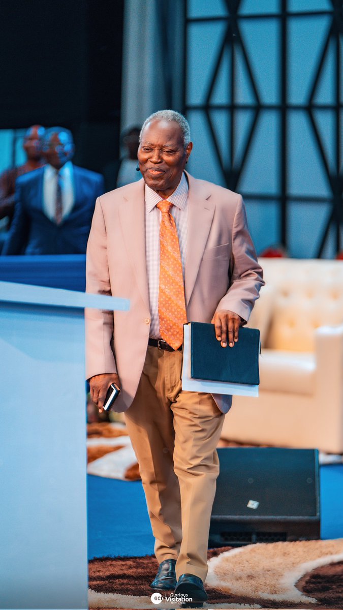ObosuMabel's tweet photo. 🌠Mathematics academician 
🌠Over 50yrs in ministry 
🌠No slander
🌠Traveled round the whole preaching the undiluted message of the gospel
🌠Never raised money on the pulpit (sowing seeds 4 himself)
🌠The only thing they can find against him is the television story. 
And others https://t.co/ZKHL4mgzjI