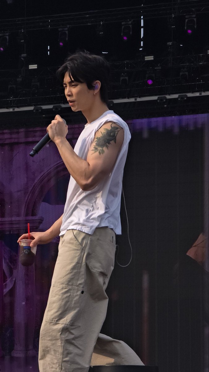 Sha Lจ๋ง feat. (ᓀ‸ᓂ) tweet media