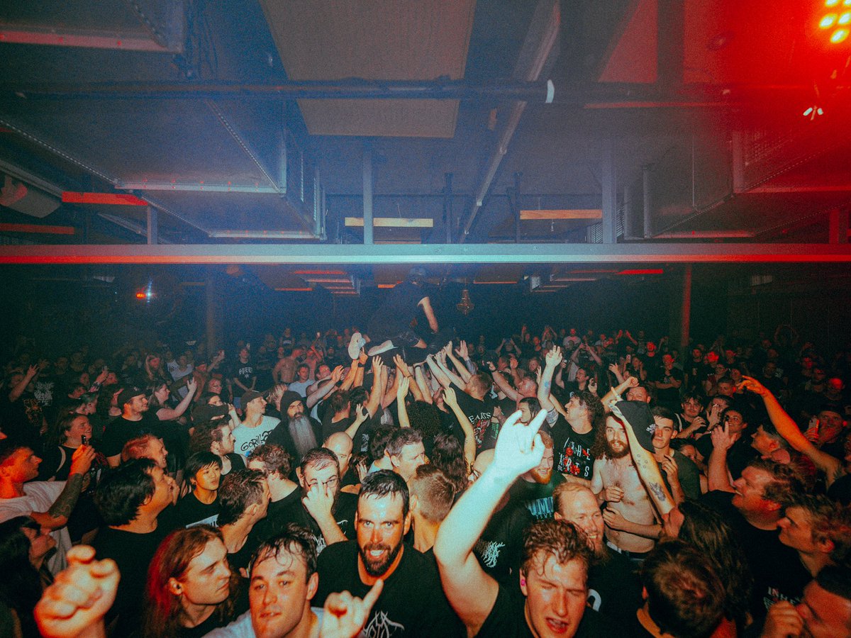 inheartswake's tweet photo. Pure insanity in Tassie https://t.co/pIQt3NrfzB