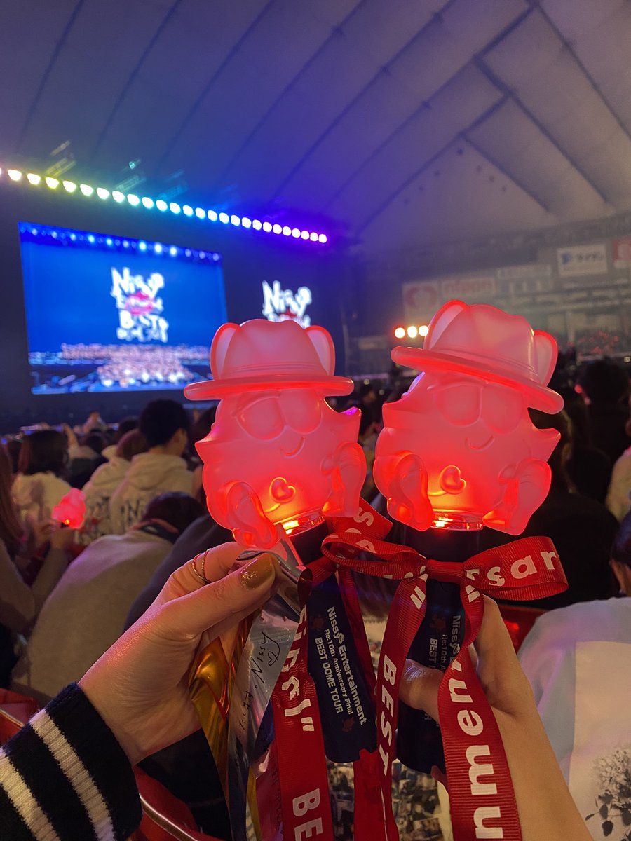 nissy_hanapi's tweet photo. #NissyEntertainment 
#Nissy_Re10th_東京  💋
今回は東京ドーム2DAYS堪能✨✨
Nissyが考えて考え尽くした演出だったりセトリだったりたくさんの思いが伝わる最強のライブだった。"そうしようか"と"どうしようか"の歌声と歌詞を思い出すだけで泣きそうになる🥲Nissyの顔が忘れられない、、 https://t.co/Z820oUH2lC