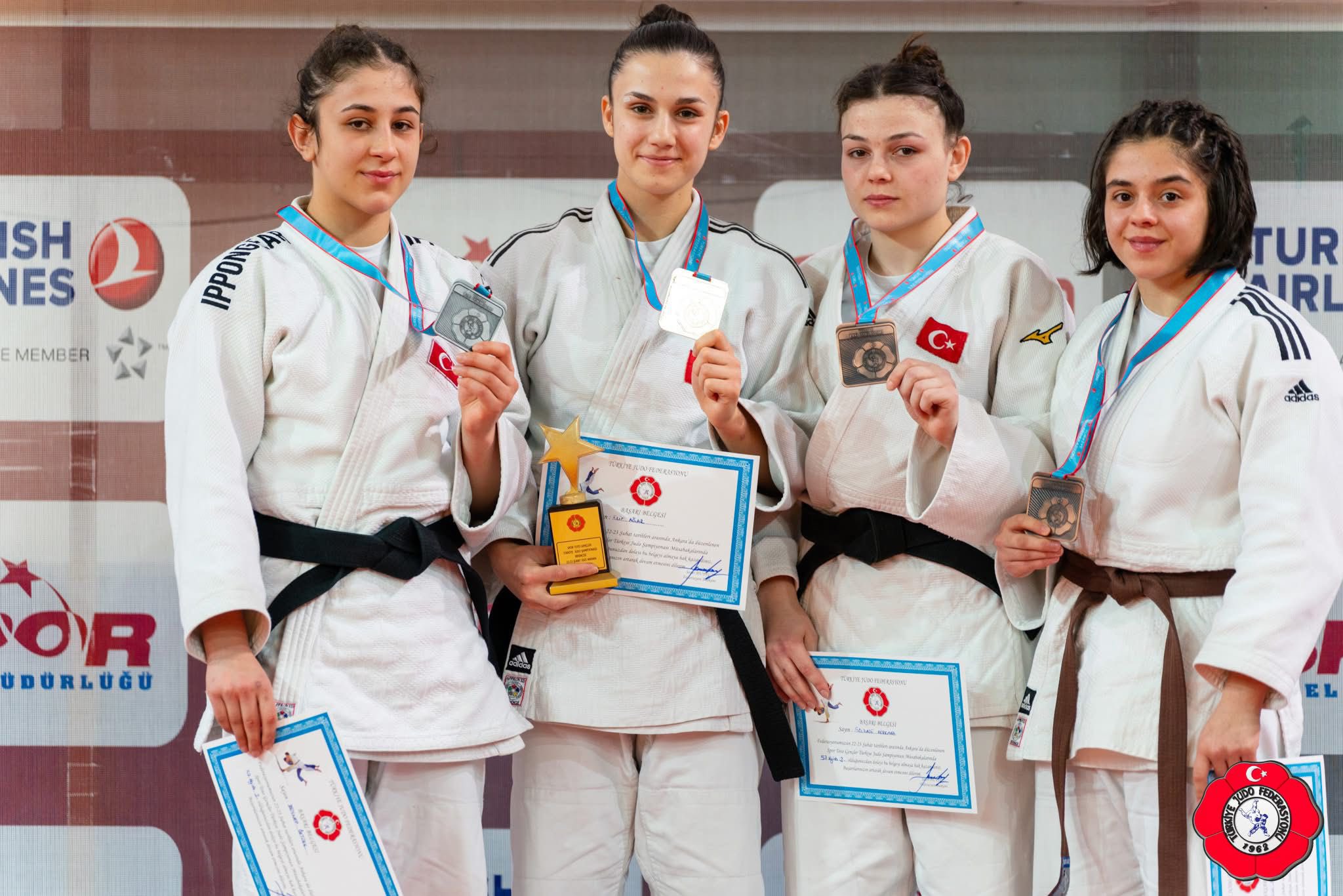 Balıkesir'in Judocularından 1 Altın 1 Bronz Madalya