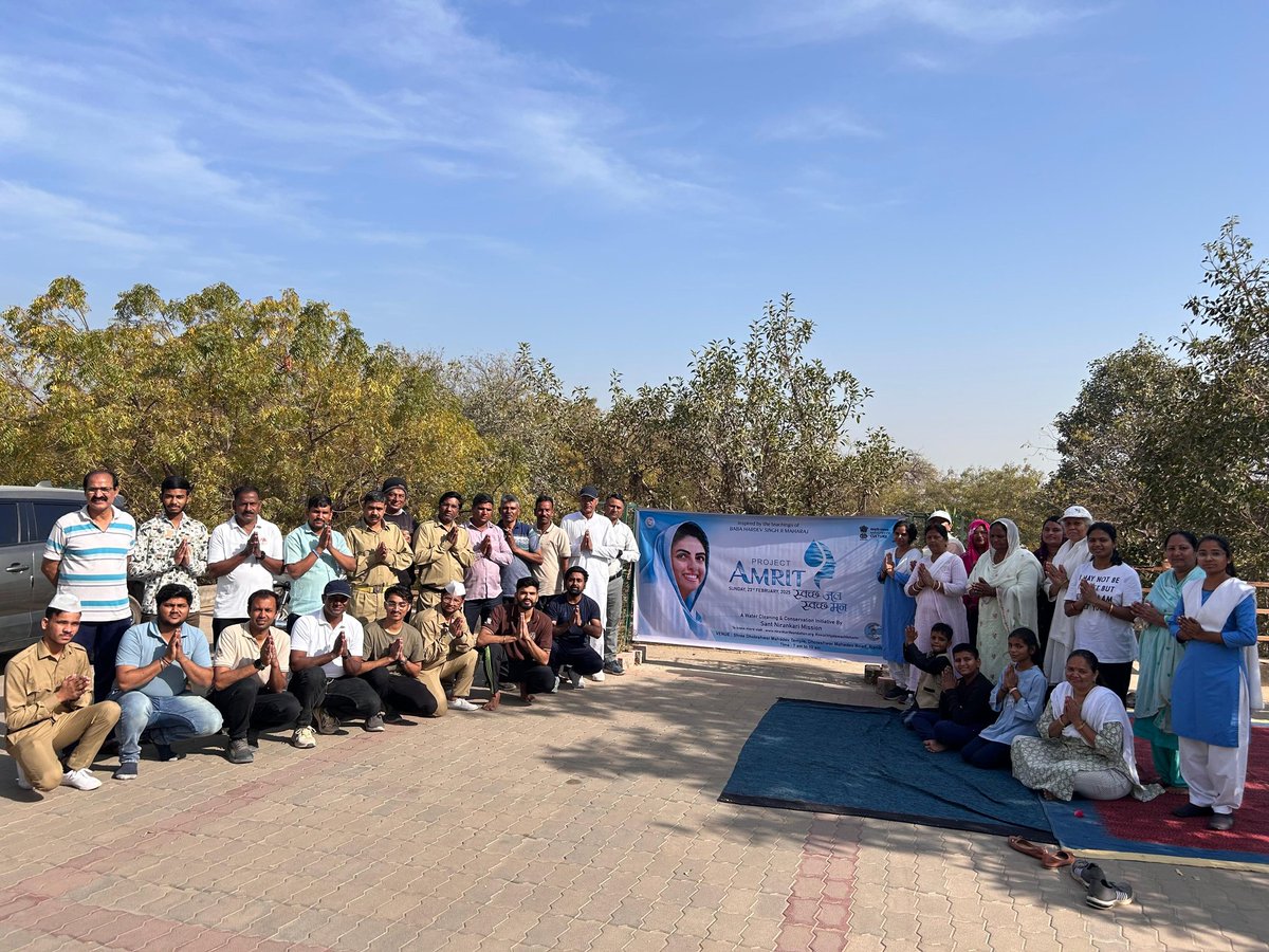 ShubhVikalp's tweet image. Project Amrit-Led by  @sncfoundation  aims to clean and conserve various water bodies like beaches, rivers, lakes etc also it&apos;s surrounding area. Volunteers of Gandhinagar Gujarat @santnirankari also did their bit #swacchjalswachhmann #projectamrit #ServicewithHumility