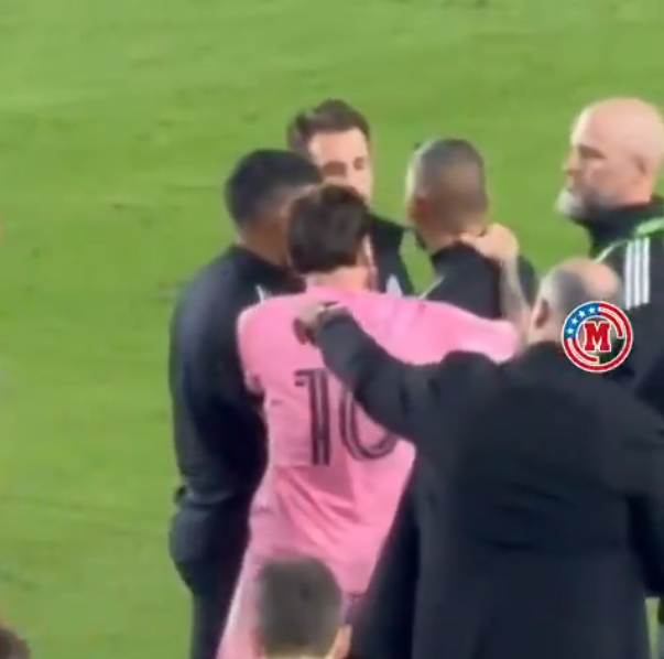 <a href="/TimelineCR7/">The CR7 Timeline.</a> What a Manchild acting like this at 37 and disrespecting the refs and assistant very bad gestures from the humblest athlete of all time . Whats ur thoughts <a href="/kartik_17022004/">Kartikk</a> 🤔🤔🤔