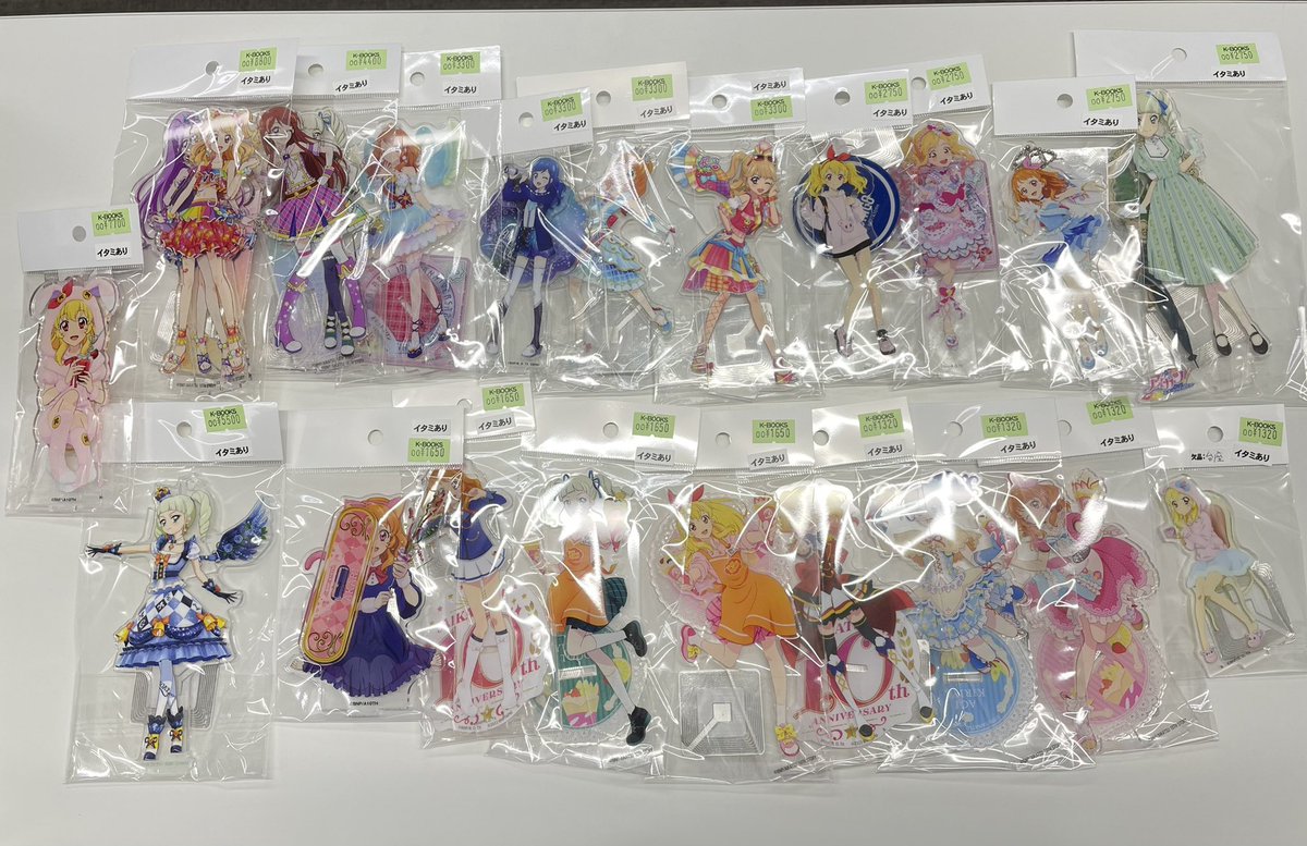 神崎美月 霧矢あおい 紫吹蘭　アニon アイカツ マグバッジ　4個セット 2025年最新】アイカツ マグバッジの人気アイテム - メルカリ