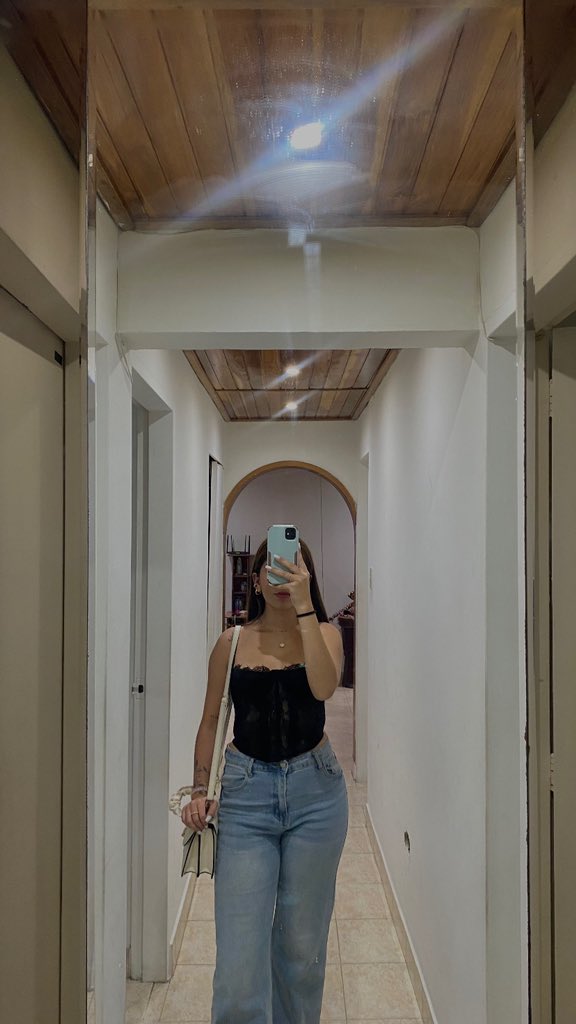 Daniale tweet media