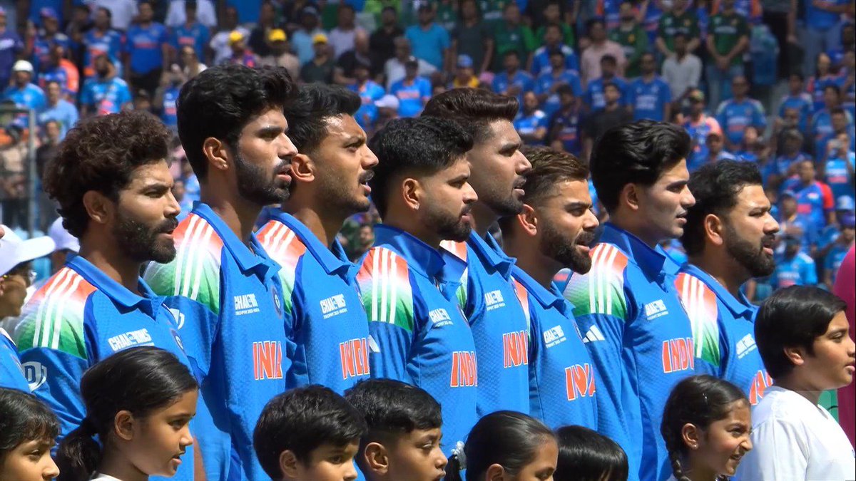 PunjabKingsIPL's tweet photo. Indian National Anthem! 💙

🇮🇳 GOOSEBUMPS! 🇮🇳

#INDvPAK #ChampionsTrophy https://t.co/PO8j93ZUd7