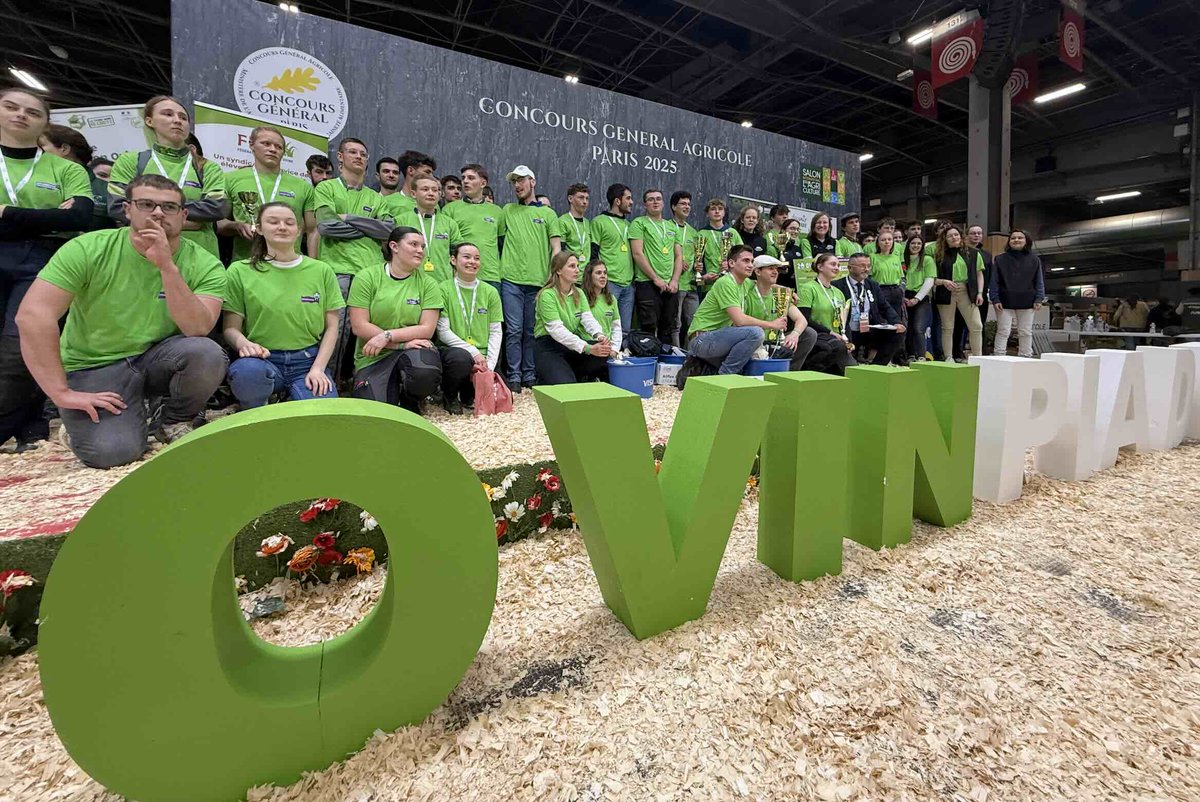 Pleinchamp's tweet image. Les Ovinpiades, le concours qui concourt à régénérer la filière ovine : le taux de remplacement des éleveurs ovins dépasse les 90%. Qui dit mieux ? @Interbev_fr @EleveursOvins 
➡️urls.fr/b_BvQ9
#Ovinpiades #Interbev #brebis #agneau #laine