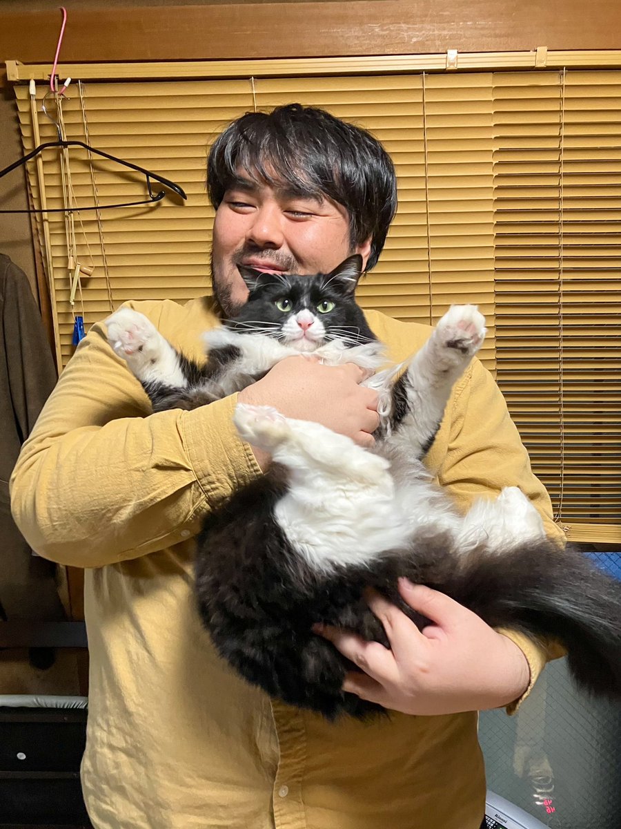 猫と俺の名誉のために怒ってないときの写真もあげますね……