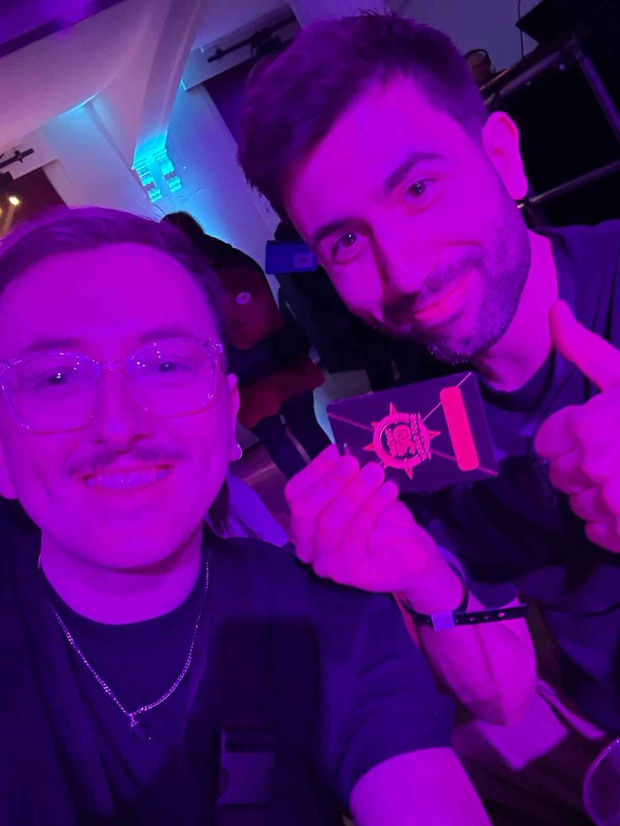 Valestrus tweet media