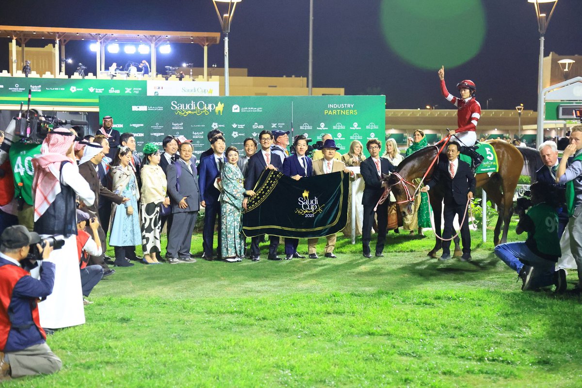 _RYUSEI_0531's tweet photo. サウジカップ🇸🇦
フォーエバーヤング

ネオムターフカップ🇸🇦
シンエンペラー

ありがとうございました😊 https://t.co/xIXVAUgdh6