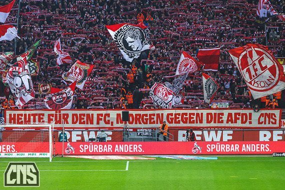 der_jules__'s tweet photo. Seid schlau, wählt kein Blau 😘🔴⚪️ https://t.co/U6QQOX7Bvn