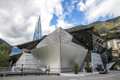 Tot a punt per a l’inici de les obres de construcció de l’hotel de Caldea <a href="/Caldea/">Caldea</a>  buff.ly/3ERoHMl