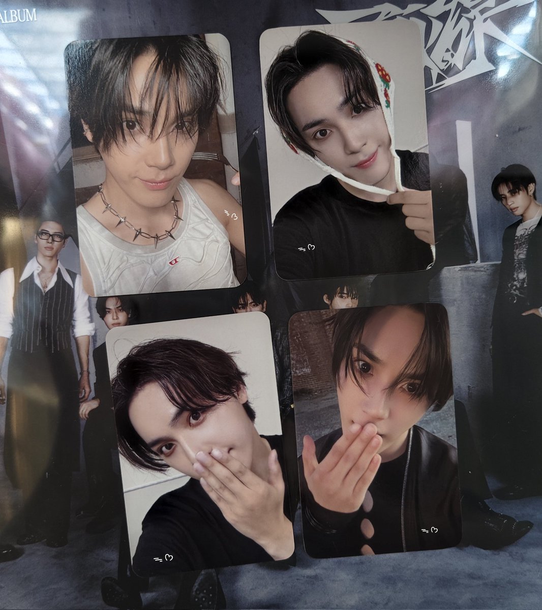 zeeyahcart's tweet photo. #zeeyahmails 𓂃 ࣪˖ ִֶָ𐀔
  ⋆˚࿔ happy package from @kimbabbinsales ┋# 𝜗𝜚˚⋆

   Haknyeon Pobs came home! Thanks sa pa B1T1 na pioneer version! Kev came home on his bday! Thank you so much! https://t.co/0GRkdJgjxQ