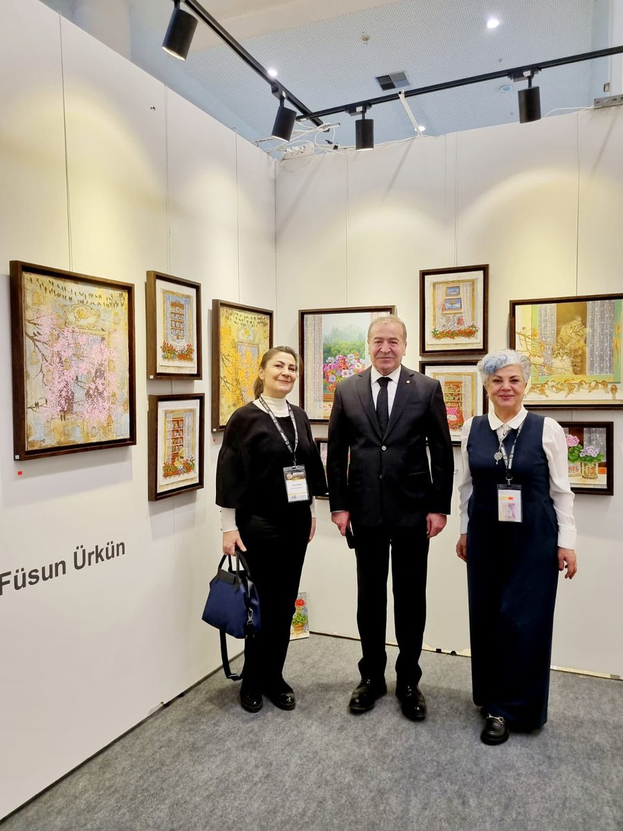 ArtAnkara 11.Uluslararası Çağdaş Sanat Fuarında kentimize değer katan sanatçılarımızla birlikte olduk.
Katılım yüksek, eserler kıymetli.