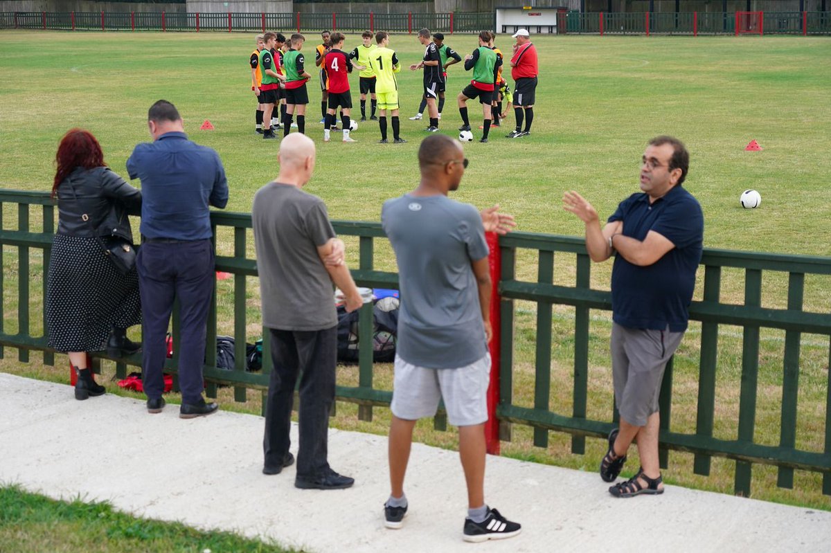 middxfa's tweet photo. Our #FootballWatch initiative will see an increased number of matches observed by Football Watch Ambassadors, as part of our ongoing commitment to proactively tackle poor behaviour and promote a more positive and enjoyable football environment โ
โฌ๏ธ
https://t.co/aSAZ0XLIDJ https://t.co/cq63aUZuTS