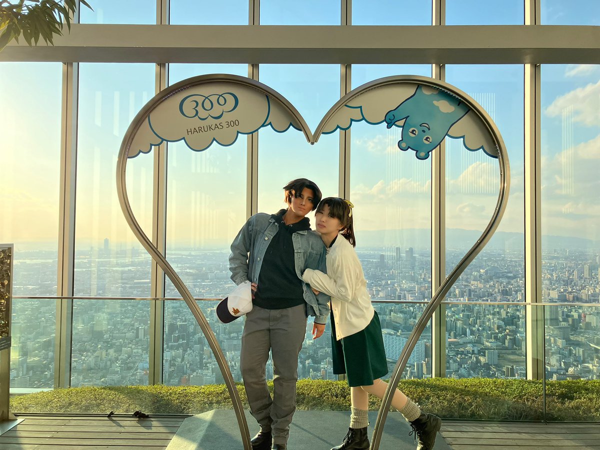 nayu_carolamp's tweet photo. #JPCCあべのハルカス 
おそくほー！世界一好きな公式カプで聖地で撮影！！！
最高の1日だった！！！
平次かっこよかったぁぁぁ｡ﾟ(/□＼*)ﾟ｡

平次@tamatama0826 https://t.co/qDPTC1IXBf