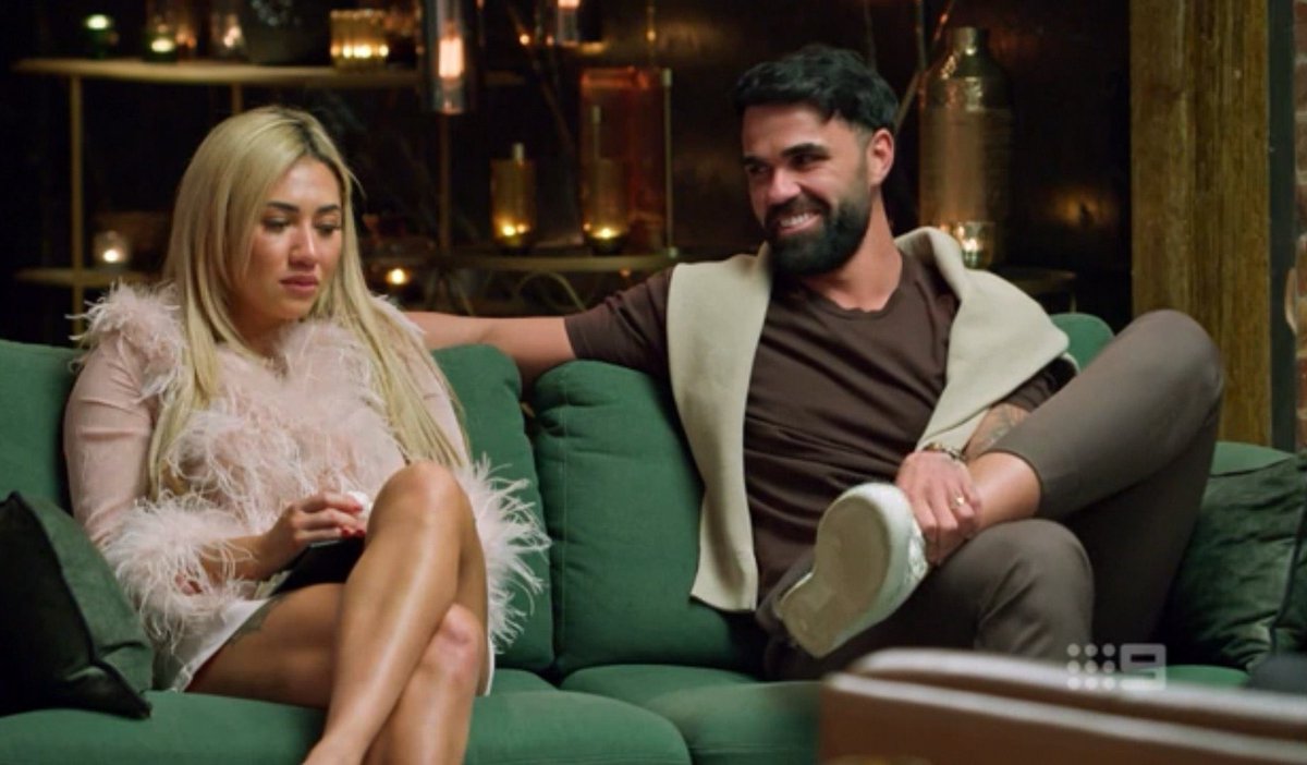 This loser shitting all over an already destroyed woman! How dare you smirk and laugh, you oxygen thief! What’s the bet, this cunt starts a podcast that is very Andrew Tate in nature…. 
He’s such a scum bag! Definitely small dick energy! #MAFSAU #MAFS #MAFSAustralia