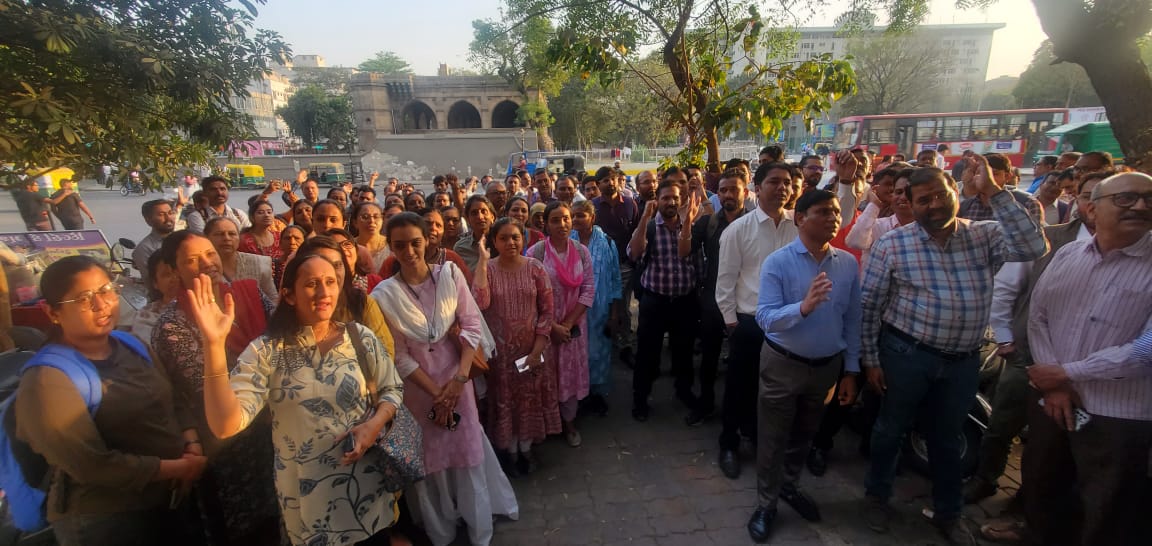 #UnitedWeStand – UFBU demands adequate recruitment

#UnitedWeStand – UFBU opposes outsourcing regular jobs

#UnitedWeStand – UFBU demands safety for staff against outside attacks