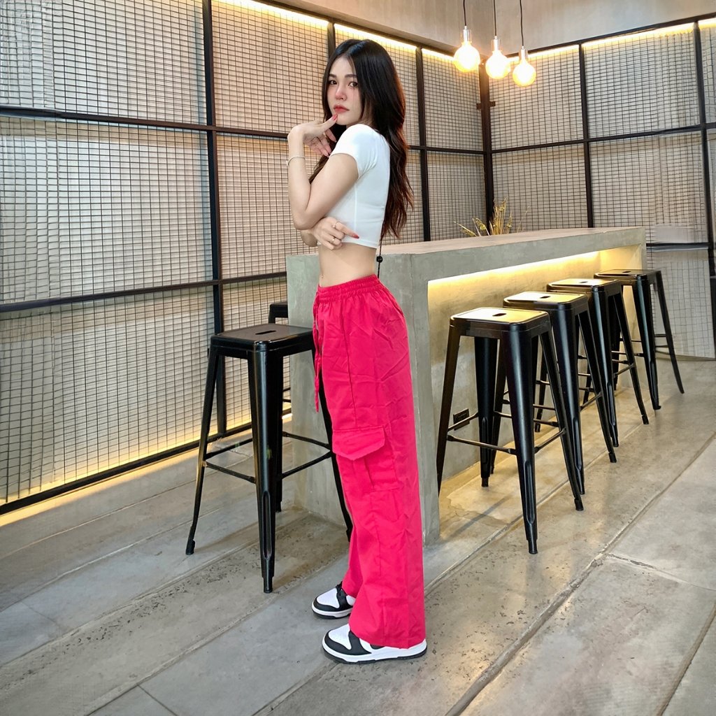 กางเกงคาร์โก้ เอวฟรีไซส์ ยางยืด ผ้าลื่น🫶🏻💘

พิกัด: s.shopee.co.th/3q8U0BLjFa