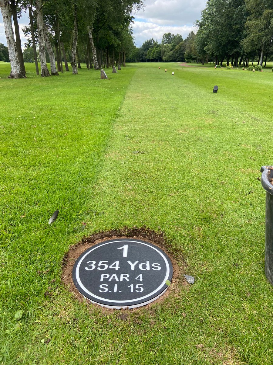Looking to update the hole information on your tee complex but need:

- Low profile ✅
- Easy to maintain ✅
- Highly visible ✅
- A custom shape ✅

Try our mow over tee sign ♻️
Made from impact resistant hi-vis recycled plastic

Pinseeker.. your first choice for on course⛳️